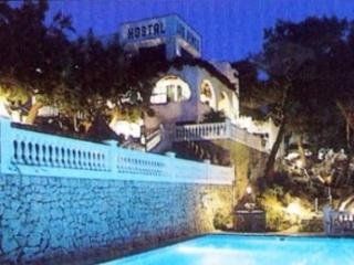 Hostal Los Pinos Cala de Sant Vicenc 外观 照片